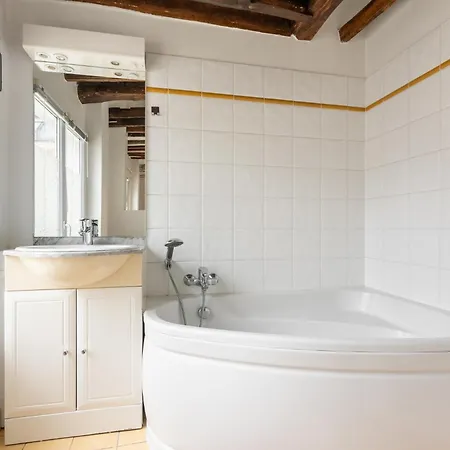 Apartament Charming Air-conditioned - Saint Germain Paryż